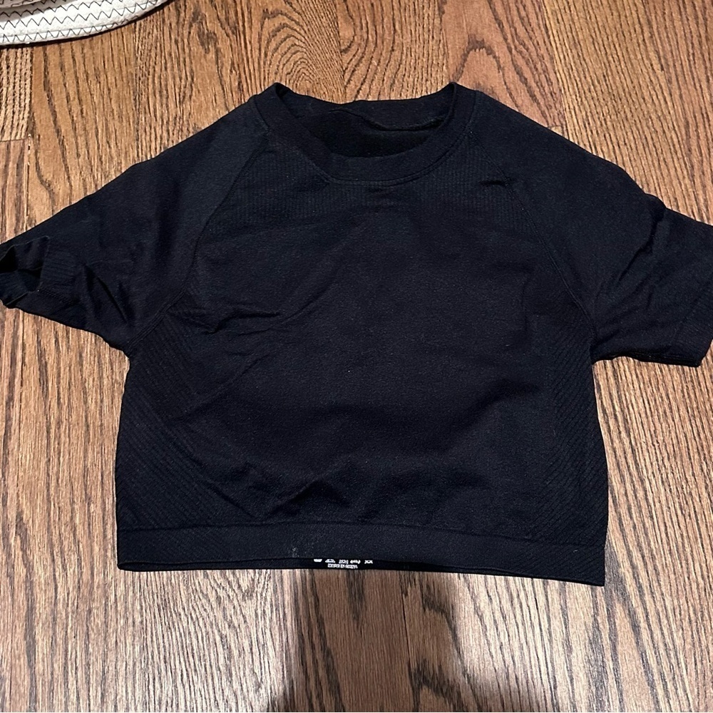 Black Cropped Workout Top